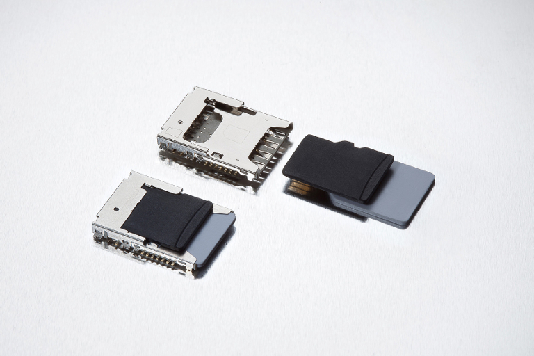 microSD/micro-SIMカード用コンボコネクター