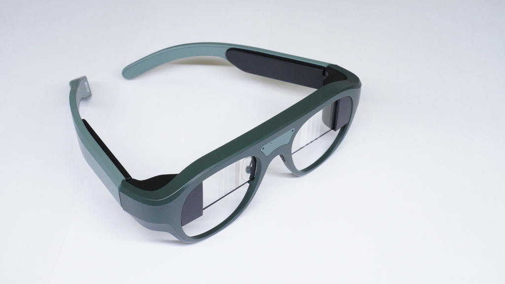 SABIC_ULTEM樹脂がLLVISION社のARスマートグラスに採用_glasses