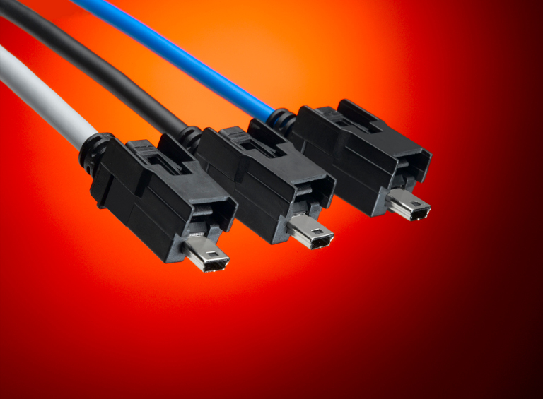 車載型情報エンターテインメントシステム用高速データバス「HSAutoLink? 相互接続システム」