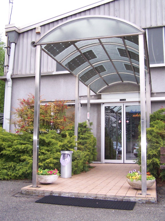 SABICとSolbian両社のコラボレーションによって実現したLexan* BIPVパネルは、屋根、クラッディング、窓の用途に最適