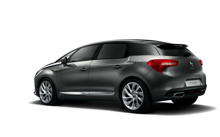 SABICのLEXAN? GLX樹脂で成形したシトロエンDS5ハッチバックのリアクォーターウィンドウ