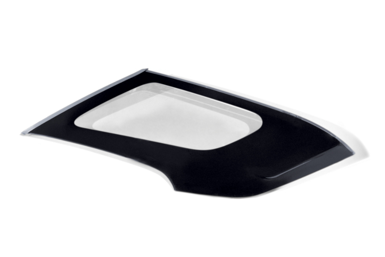 SABICのLEXAN? GLX樹脂で成形したシトロエンDS5ハッチバックのリアクォーターウィンドウ