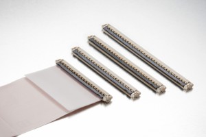 0.50mmピッチ「スリムタイプFFC/FPCコネクター」 左から右へ104112（56極）、104075（68極）、104114（80極）、104083（96極）