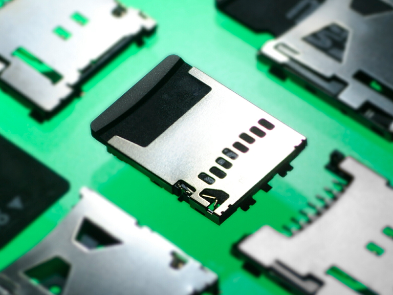 プッシュ・プルタイプ「microSDコネクター」