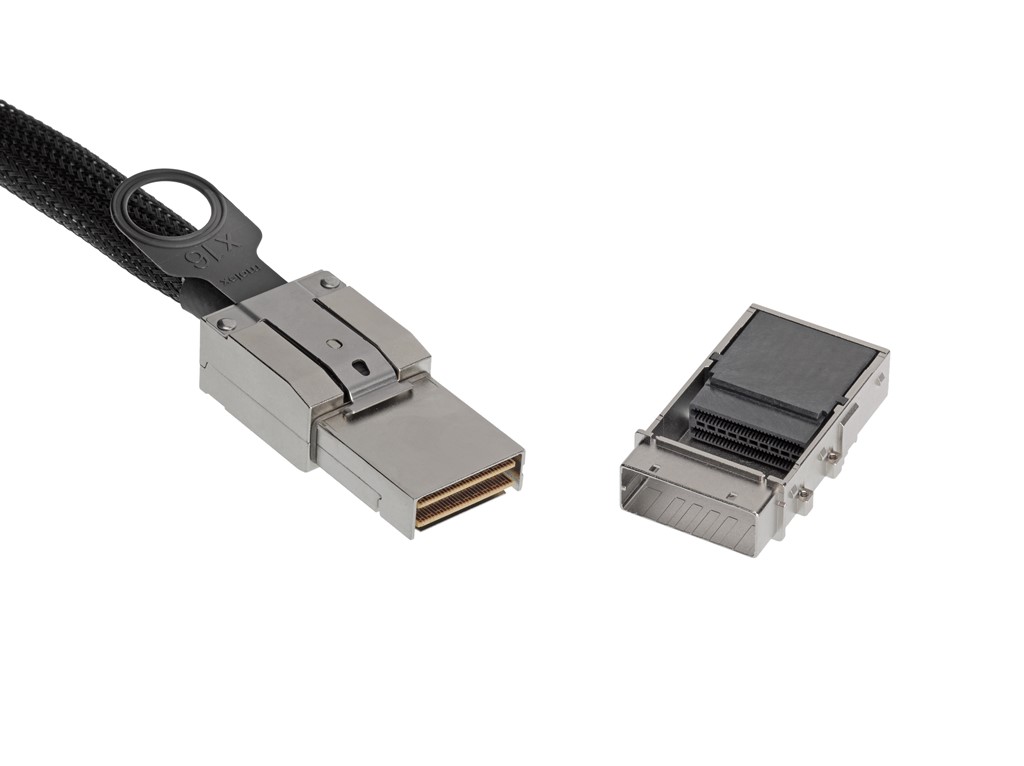 1ポートあたり400Gbpsの転送速度に対応するzCD相互接続システムを発表