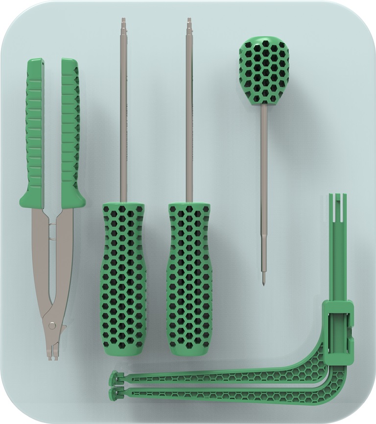 Ixef PARAが頸椎前方固定術用の単回使用器具キットに採用