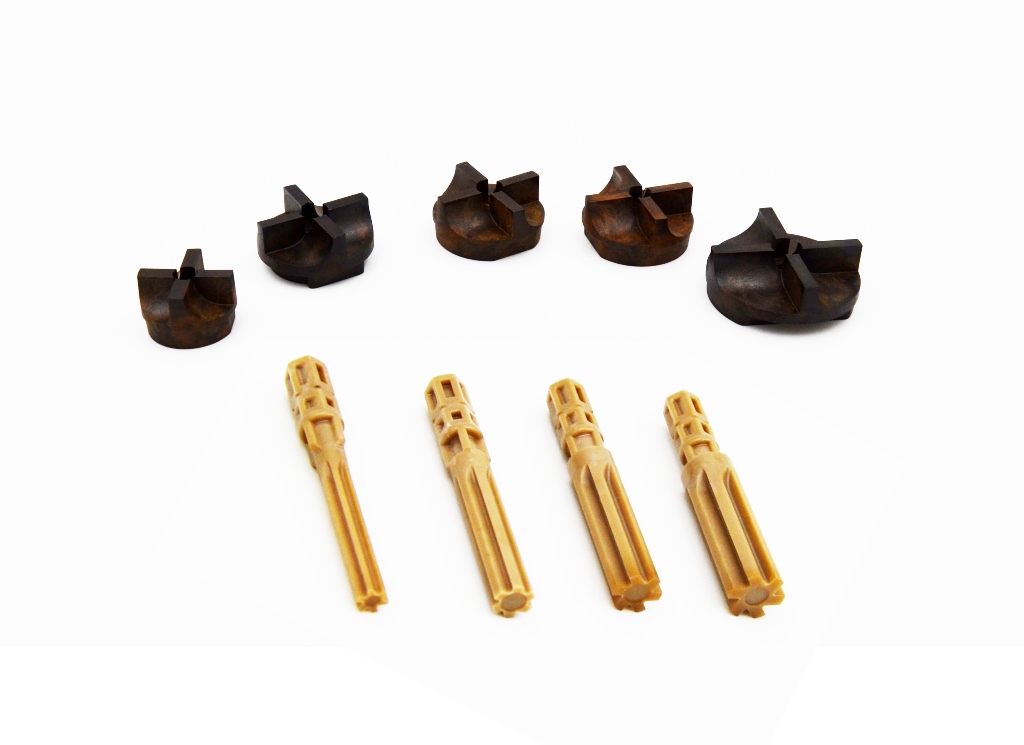 トーロンPAIがコンポジット表面の固着物除去用工具に採用_Cutter and Reamer Blades