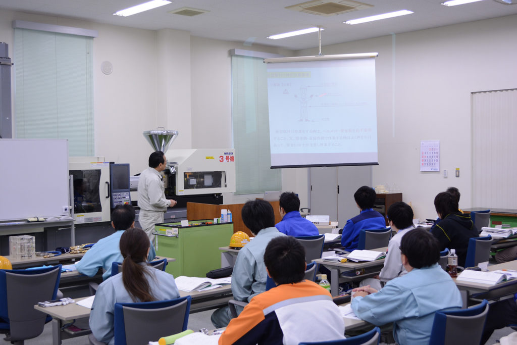 日精スクール 基礎知識習得に特化したWEBコースを開設